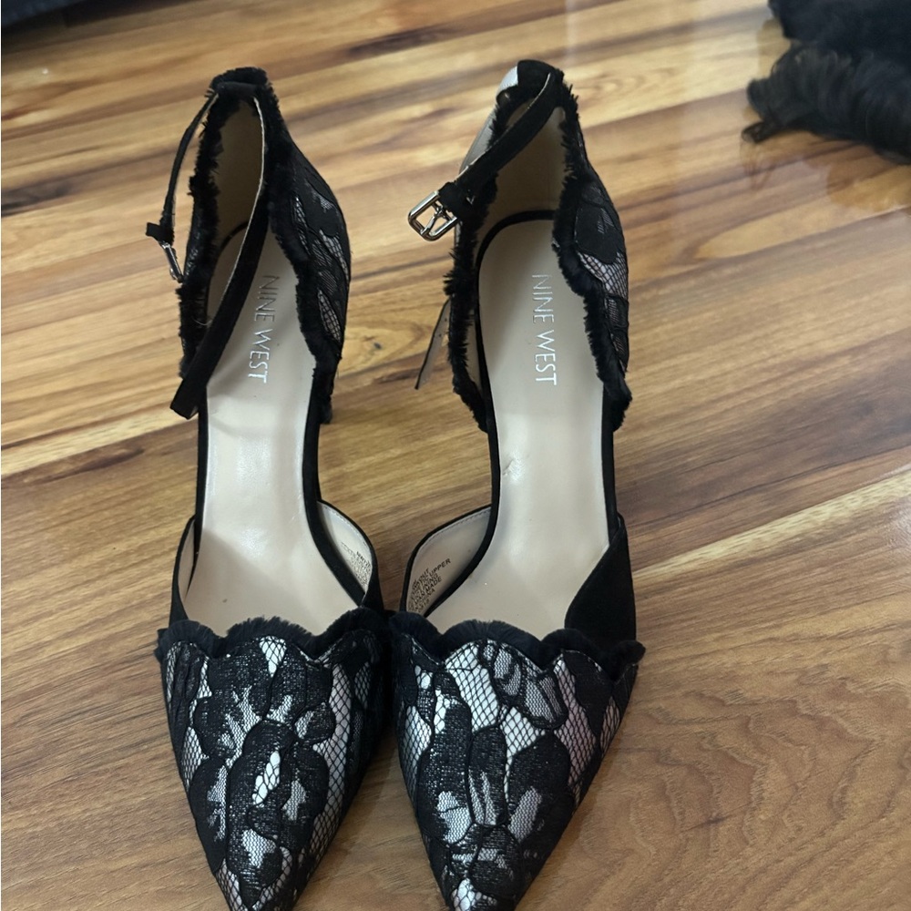 Nine West Black Heels with Elegant Design